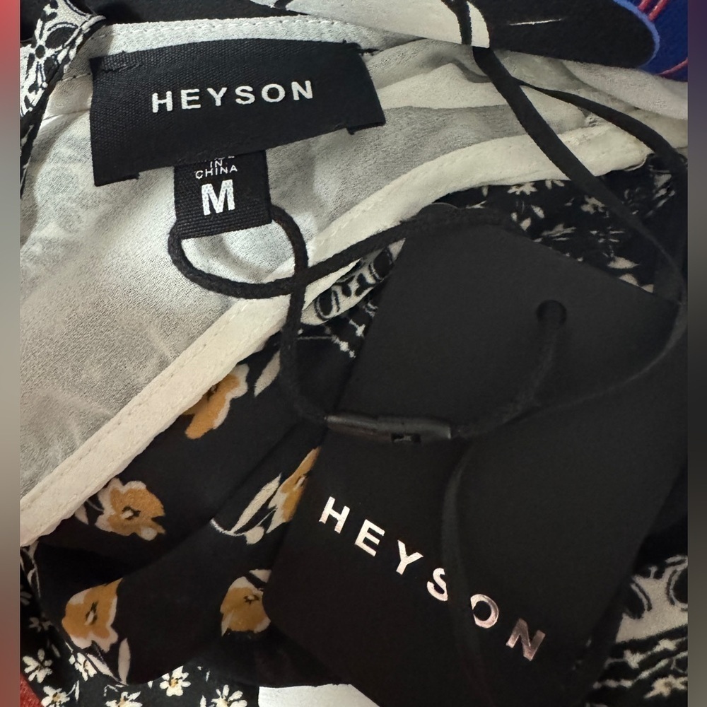 Heyson Women’s Floral Blakely Bodysuit. Size Medium NWT - Picture 5 of 5
